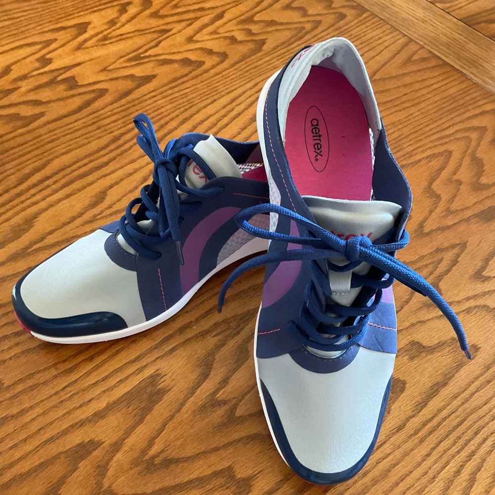 NWOT Aetrex Sporty Berries Orthotic Sneakers, Women’s Sz 10